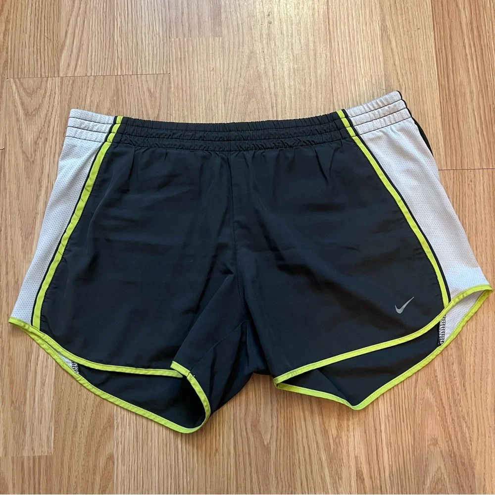 Nike Dri Fit Tempo Running Shorts Gray Neon Women’s Size Small Athletic‎ Lined